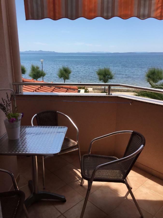 Apartmani Lorena Привлака Номер фото
