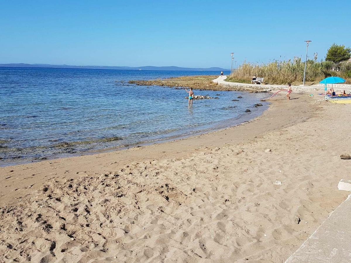 Apartmani Lorena Привлака Екстер'єр фото