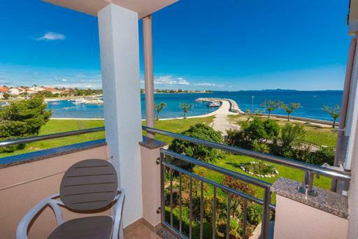 Apartmani Lorena Привлака Екстер'єр фото